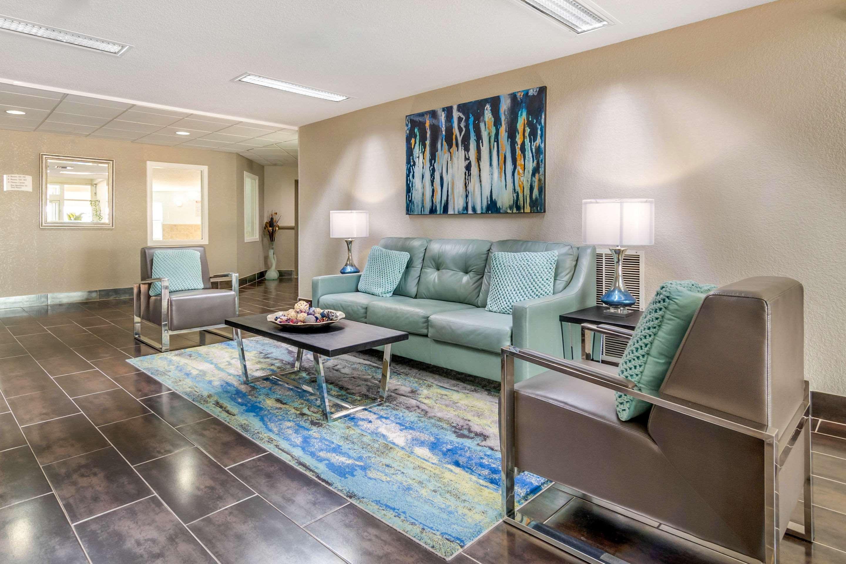 Quality Suites Kansas City International Airport Exterior foto